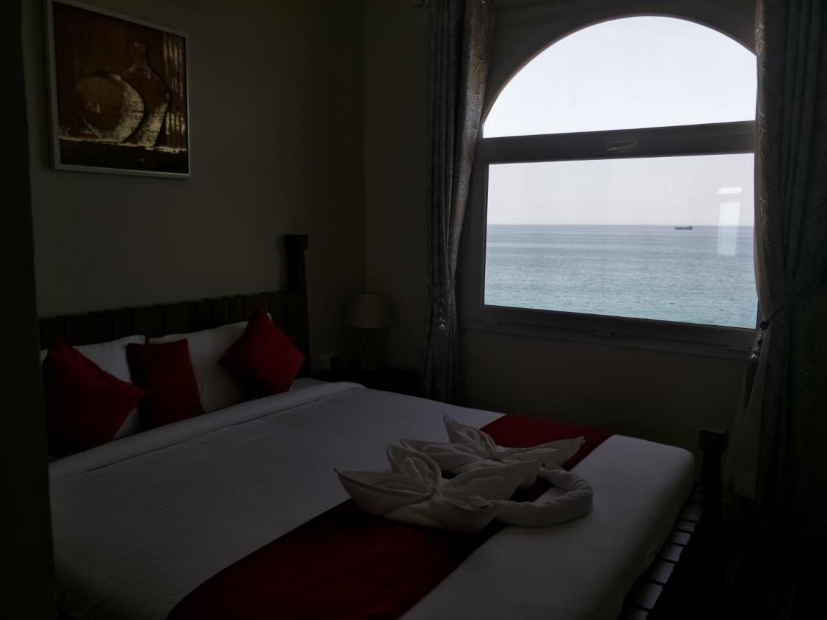 Sur Bandar Al Ayjah Hotel Apartments Exterior photo