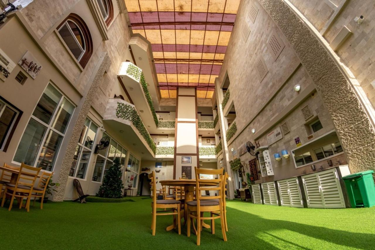 Sur Bandar Al Ayjah Hotel Apartments Exterior photo