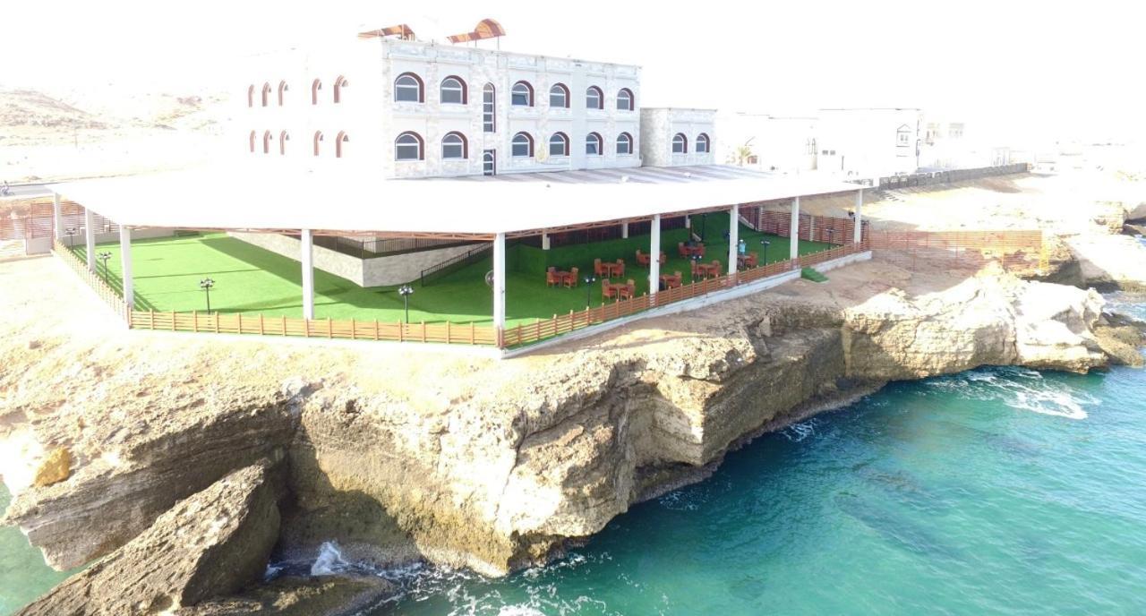 Sur Bandar Al Ayjah Hotel Apartments Exterior photo