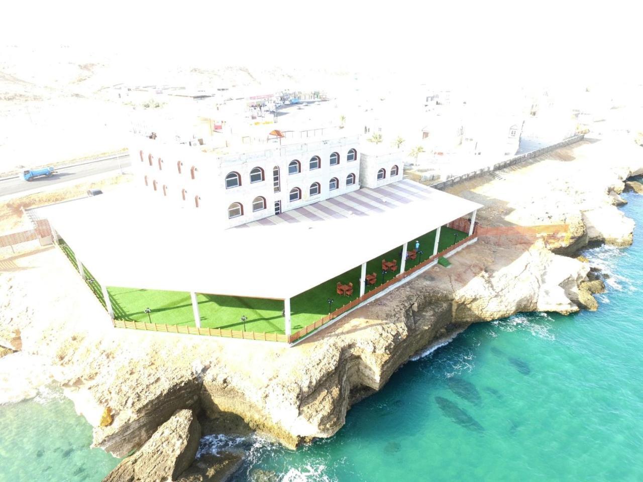 Sur Bandar Al Ayjah Hotel Apartments Exterior photo