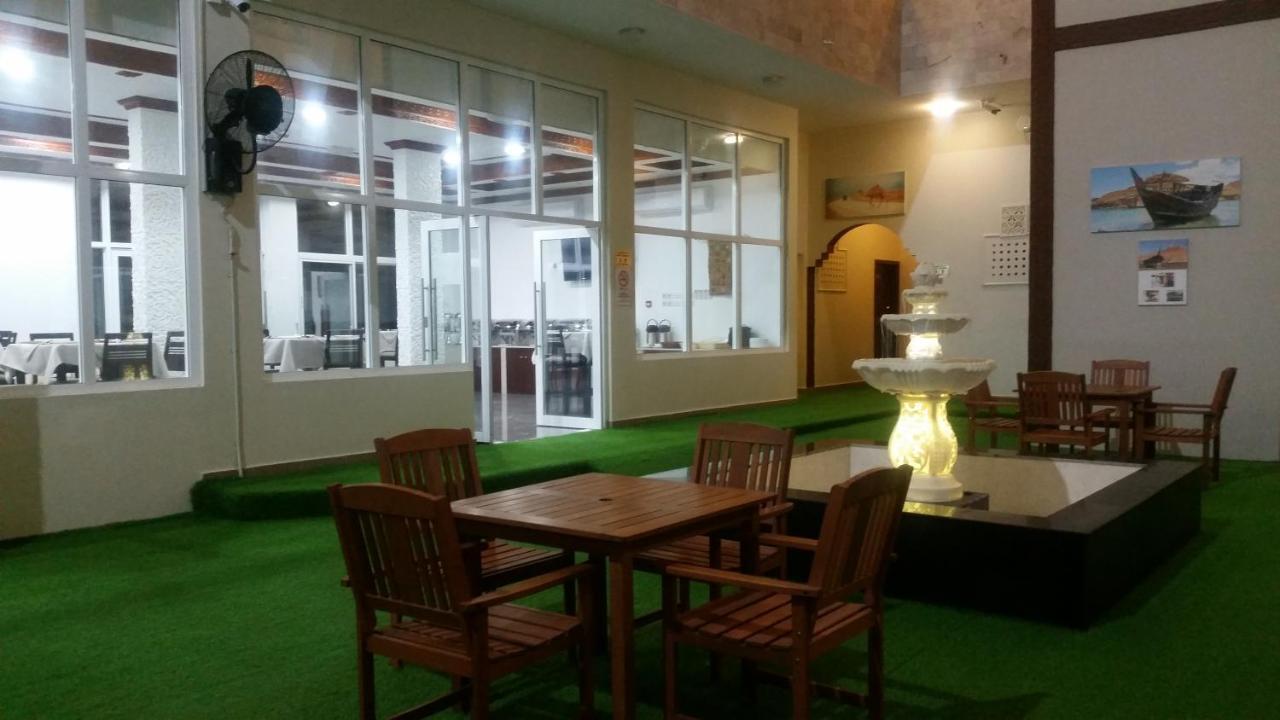 Sur Bandar Al Ayjah Hotel Apartments Exterior photo