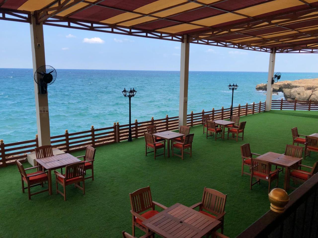 Sur Bandar Al Ayjah Hotel Apartments Exterior photo