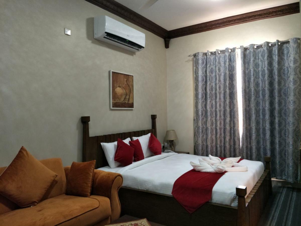 Sur Bandar Al Ayjah Hotel Apartments Exterior photo